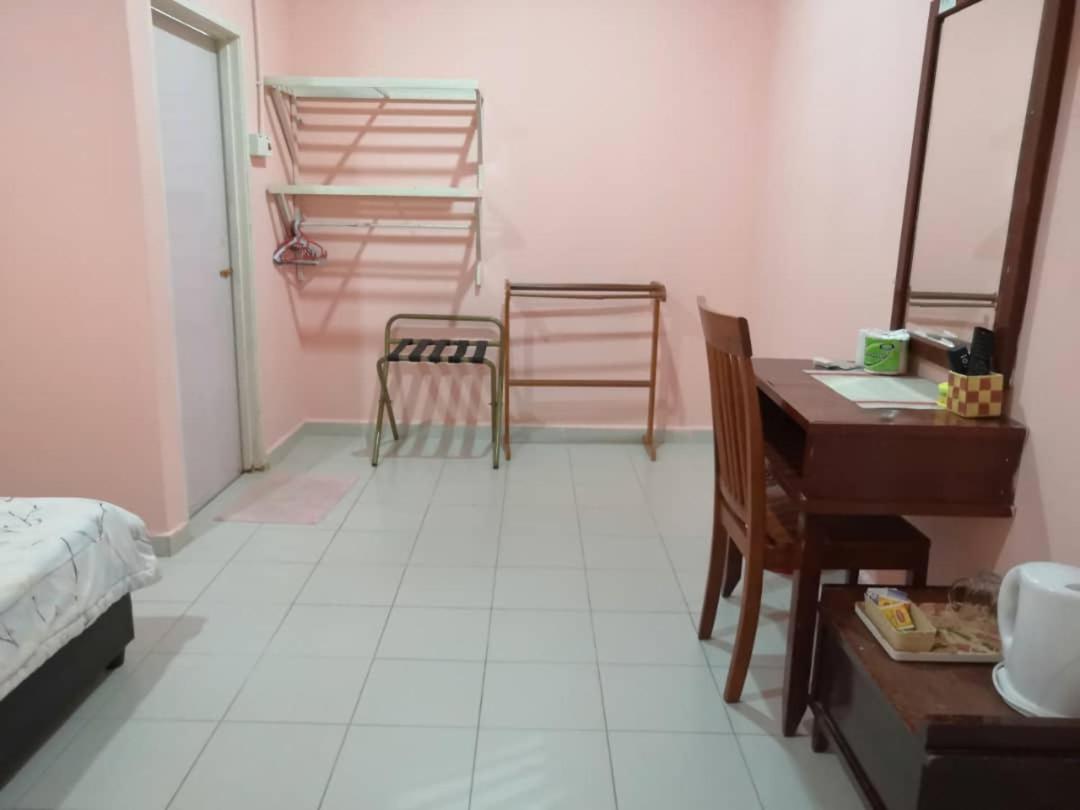 Huda Inn Пантай Ченанг Екстериор снимка